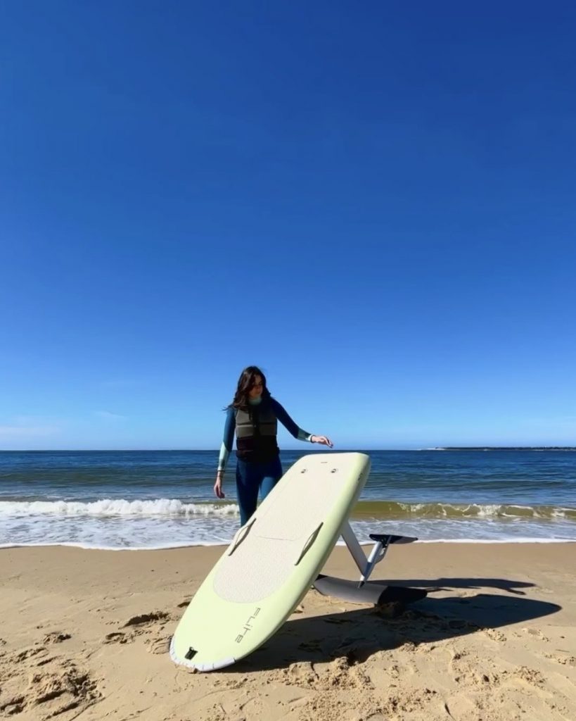 La nouvelle discipline en vogue à Arcachon : oserez-vous relever le défi de l’e-foil ?