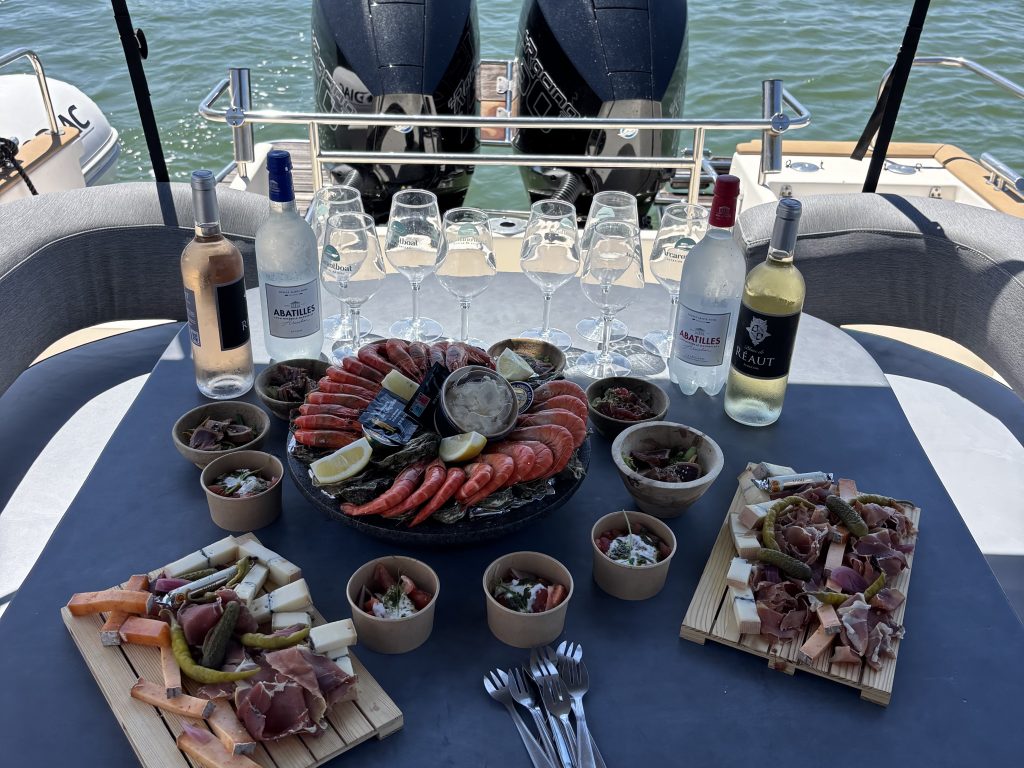 ArcarentBoat x La Voile Rouge : l’alliance parfaite entre mer et convivialité