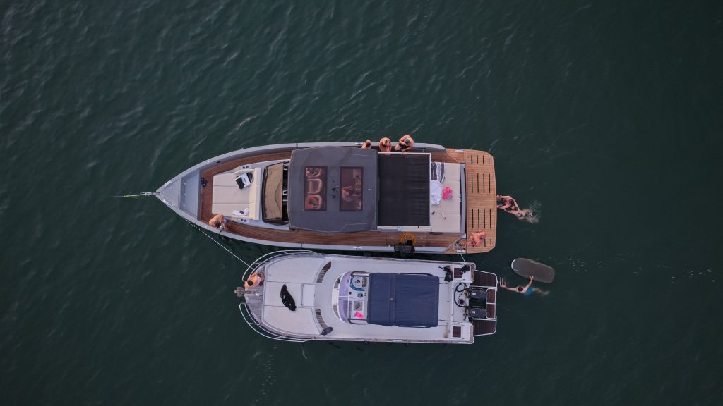 Le De Antonio D42 : la nouvelle référence premium chez ArcarentBoat